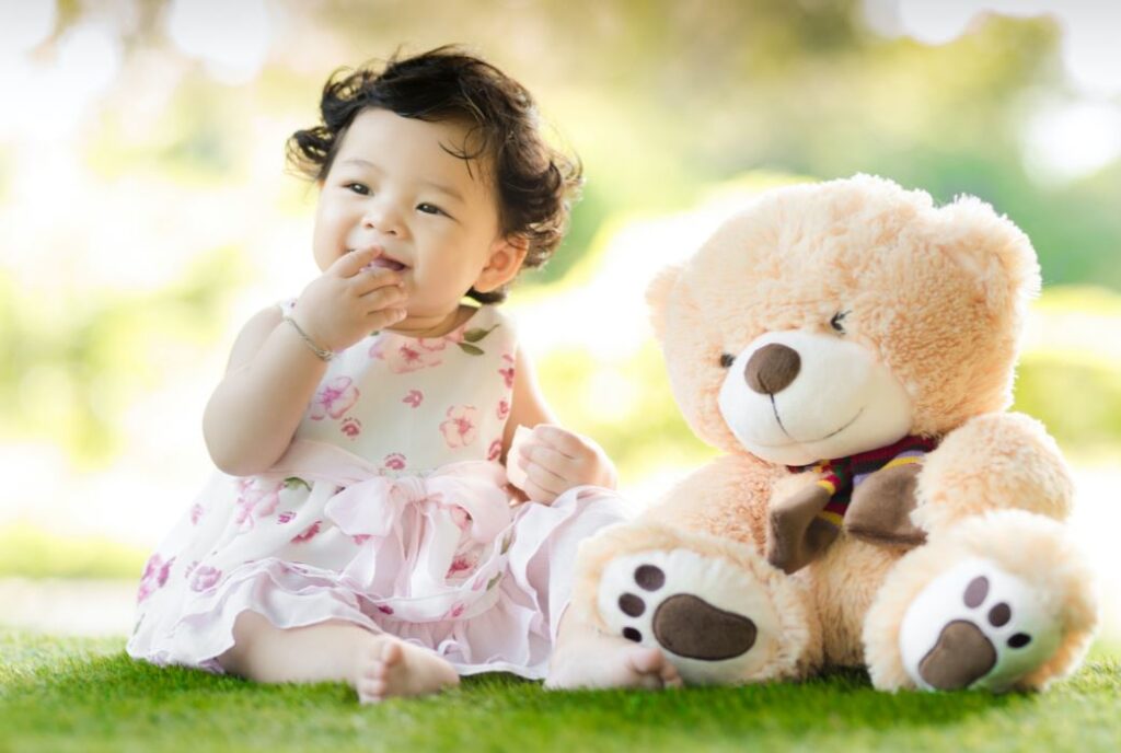 What Age Can My Baby Sleep With A Stuffed Animal Toy?
